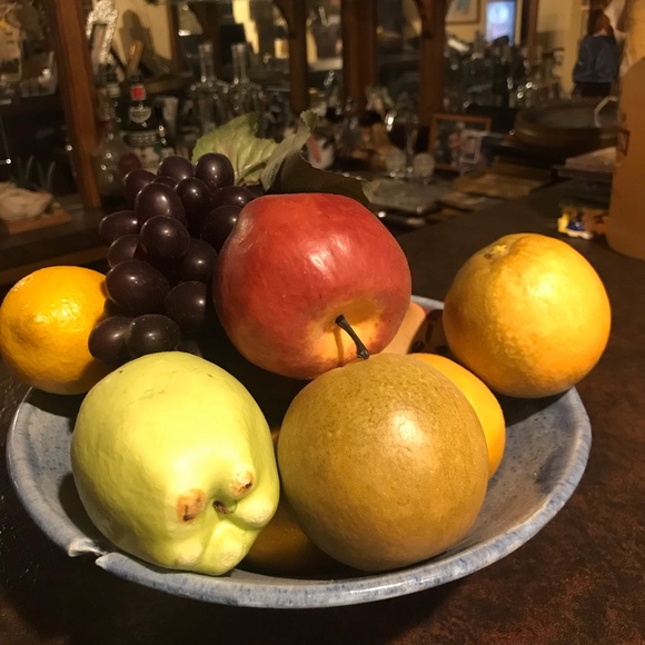 ARTISAN DESIGNED AND SIGNED  POTTERY - Picture 1 of 12